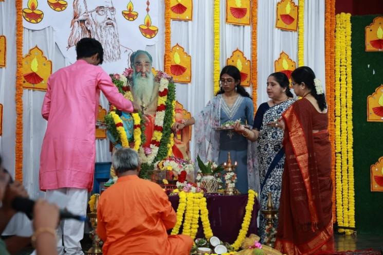 Guru Aradhana Day - Main Campus